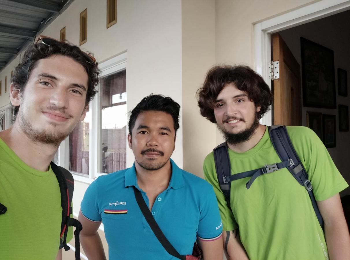 Griya Backpacker Pak yon Bed and Breakfast Malang Exterior foto