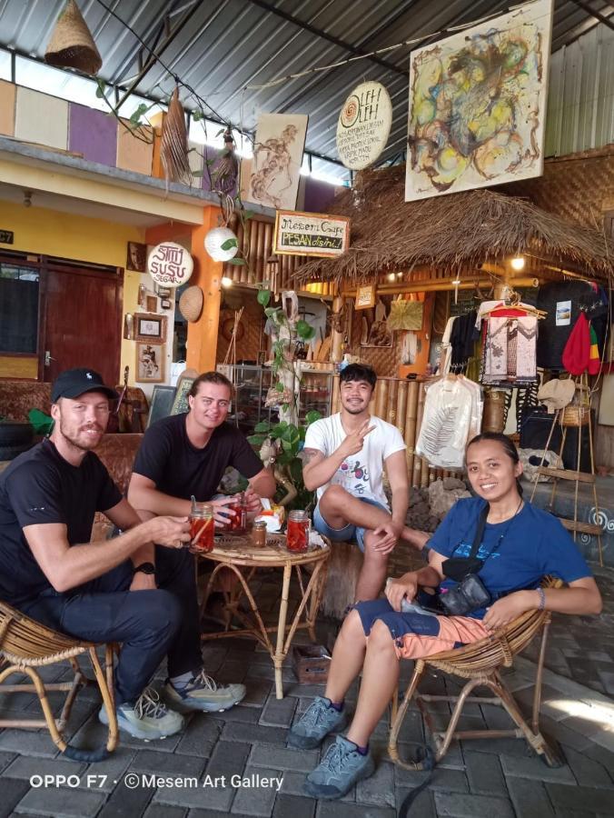 Griya Backpacker Pak yon Bed and Breakfast Malang Exterior foto